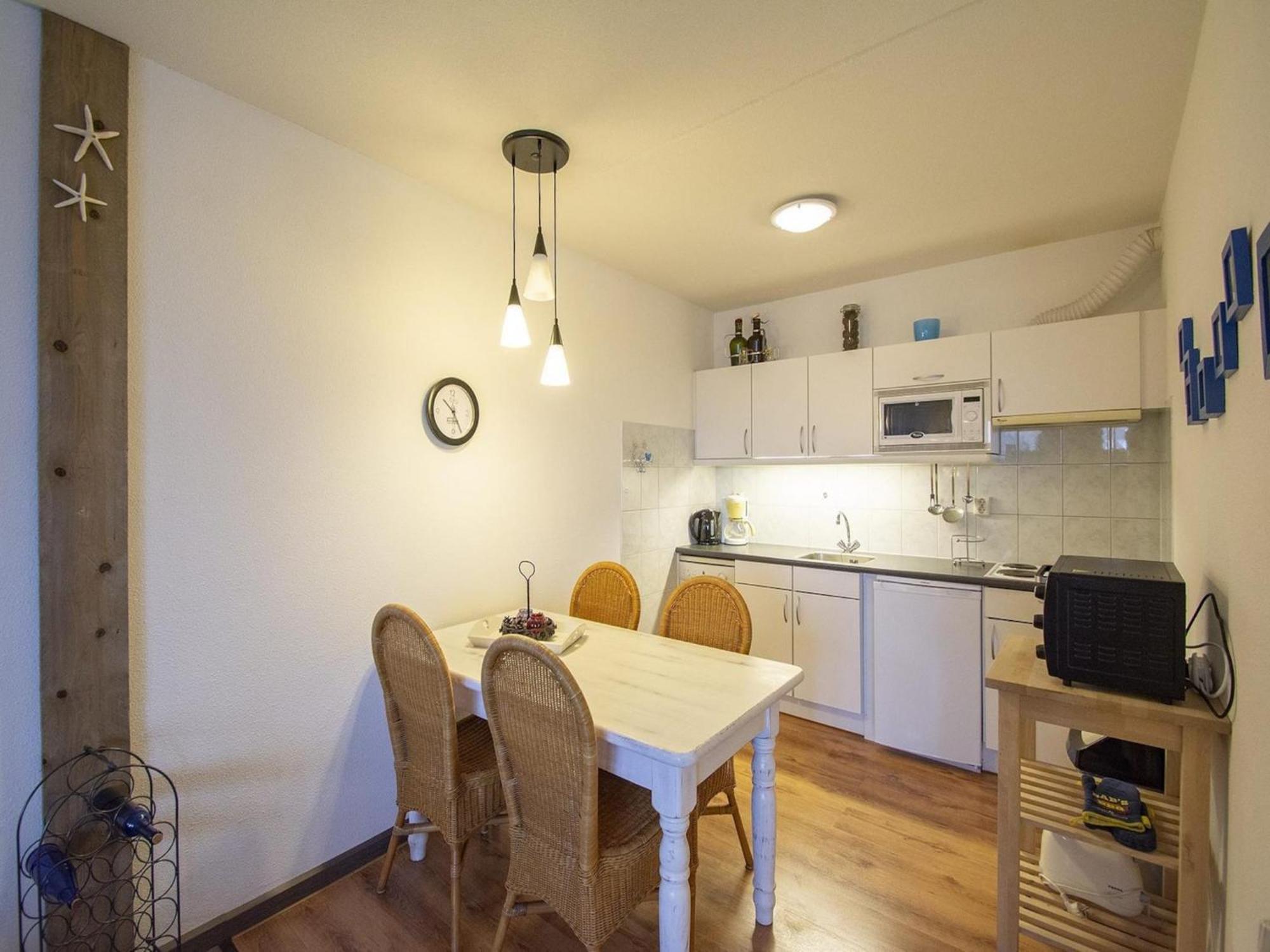 An Apartment That Is Attractively Furnished Джулианадорп Екстериор снимка